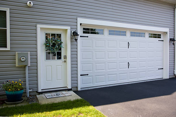 24/7 Emergency Garage Door Panel Replacement experts in Leominster, MA
